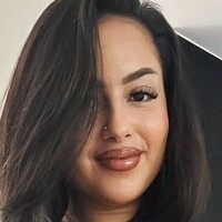 zinahadid Nagie
